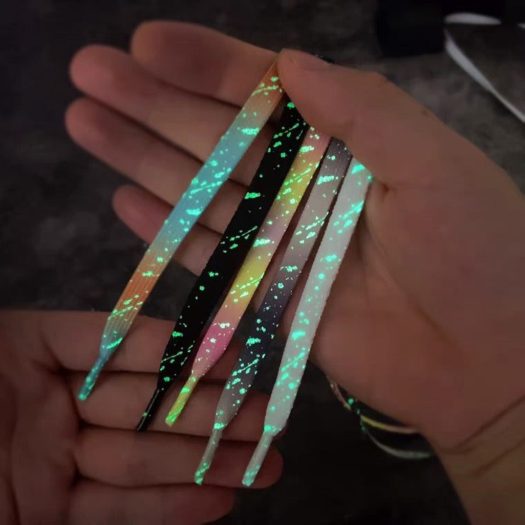 Flat Luminous Shoelaces